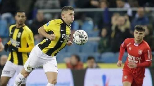 以其出众的 以其出众的