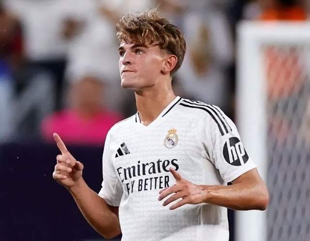 随着佩德里 随着佩德里